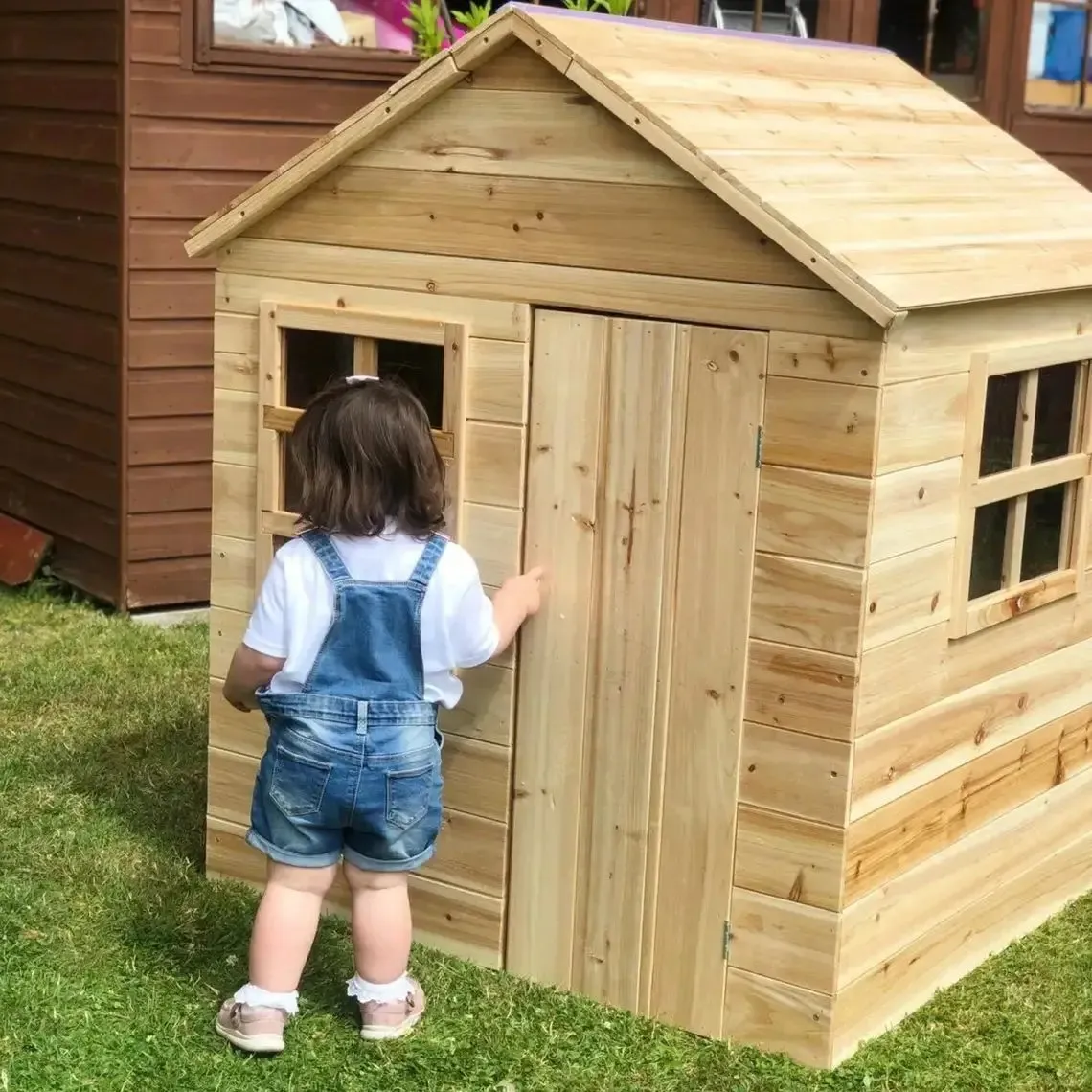 Evermeadow Playhouse – Kids Wooden Playhouse